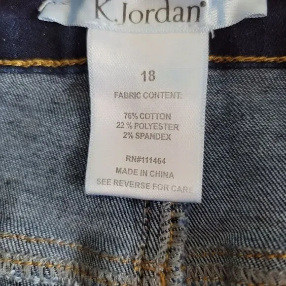 Bermuda shorts - Picture 3 of 3